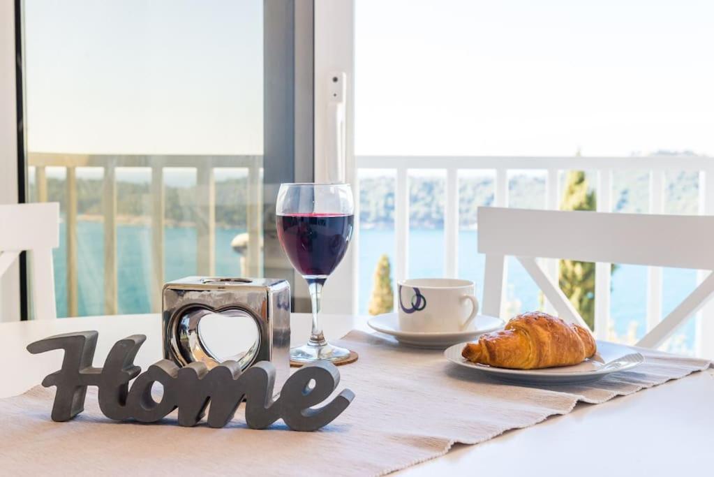 Sea View Apartment 10 Minutes Walk From Old City Dubrovnik Luaran gambar